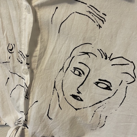 Artsy Front Tie Button Down Crop Top - Picture 3 of 3